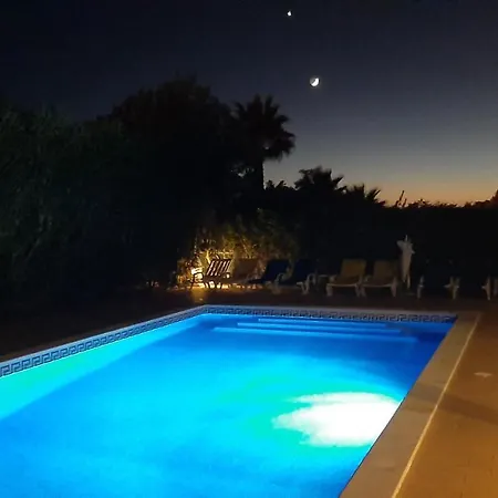 White Sands - Private Oasis, Heated Pool, Beaches & Strip Nearby ヴィラ アルブフェイラ