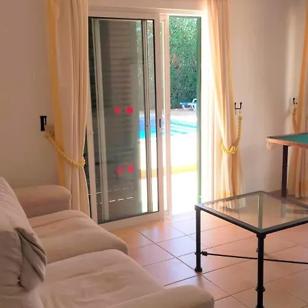 White Sands - Private Oasis, Heated Pool, Beaches & Strip Nearby * אלבופיירה